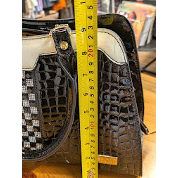 Julia and Michael Embellished Patent Leather Purse - Picture 4 of 5